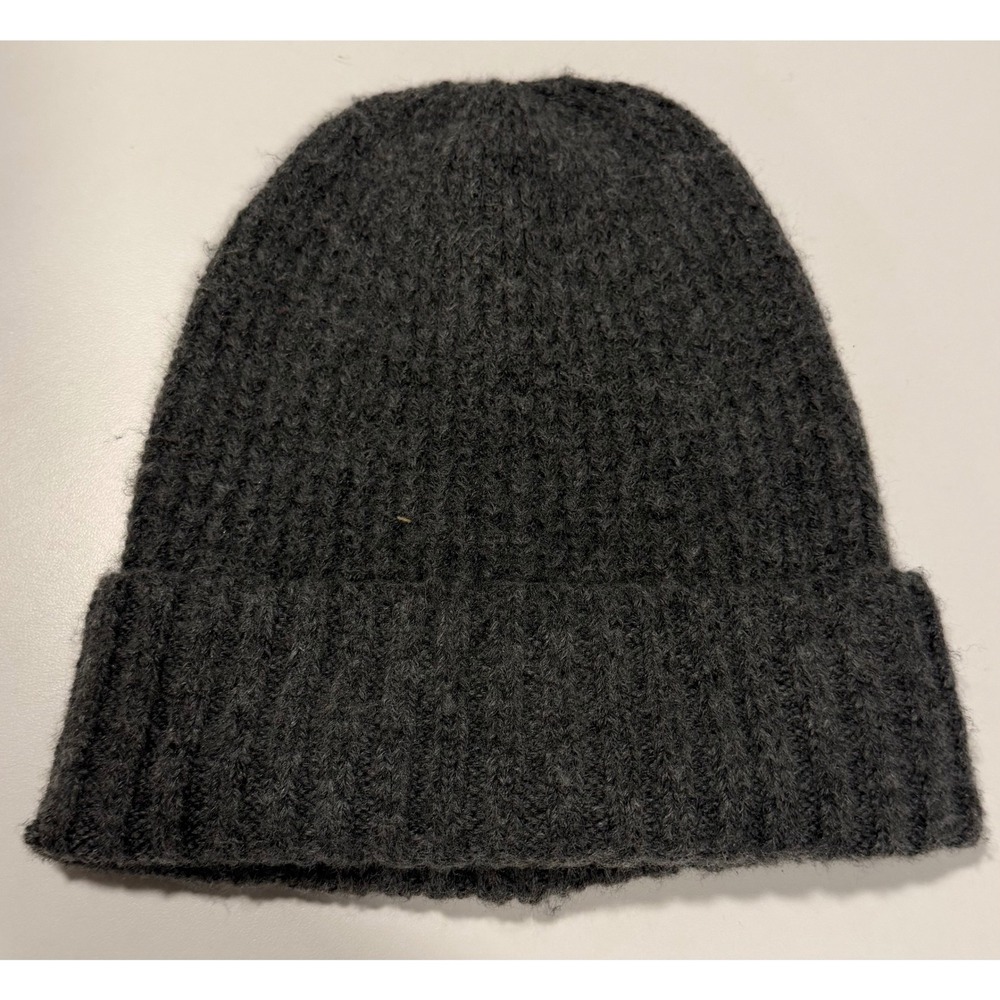 Free People Charcoal Gray Ribbed Knit Beanie Hat ACCFP213 Soft Winter Cap